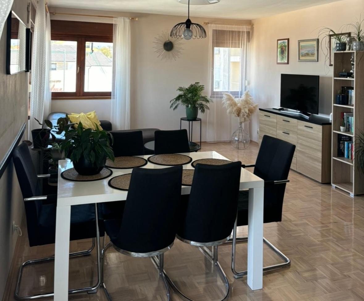 Apartment Magnolia Trogir Bagian luar foto